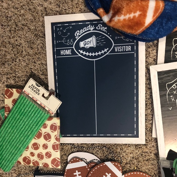 Football Party Decor - Picture 4 of 6